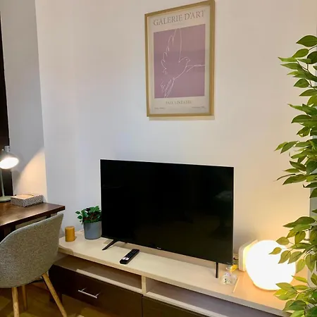 Marques De Teverga , Centro アパート *