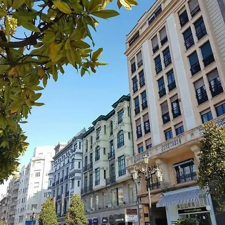 Marques De Teverga , Centro アパート *