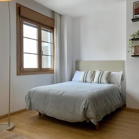 Marques De Teverga , Centro アパート *